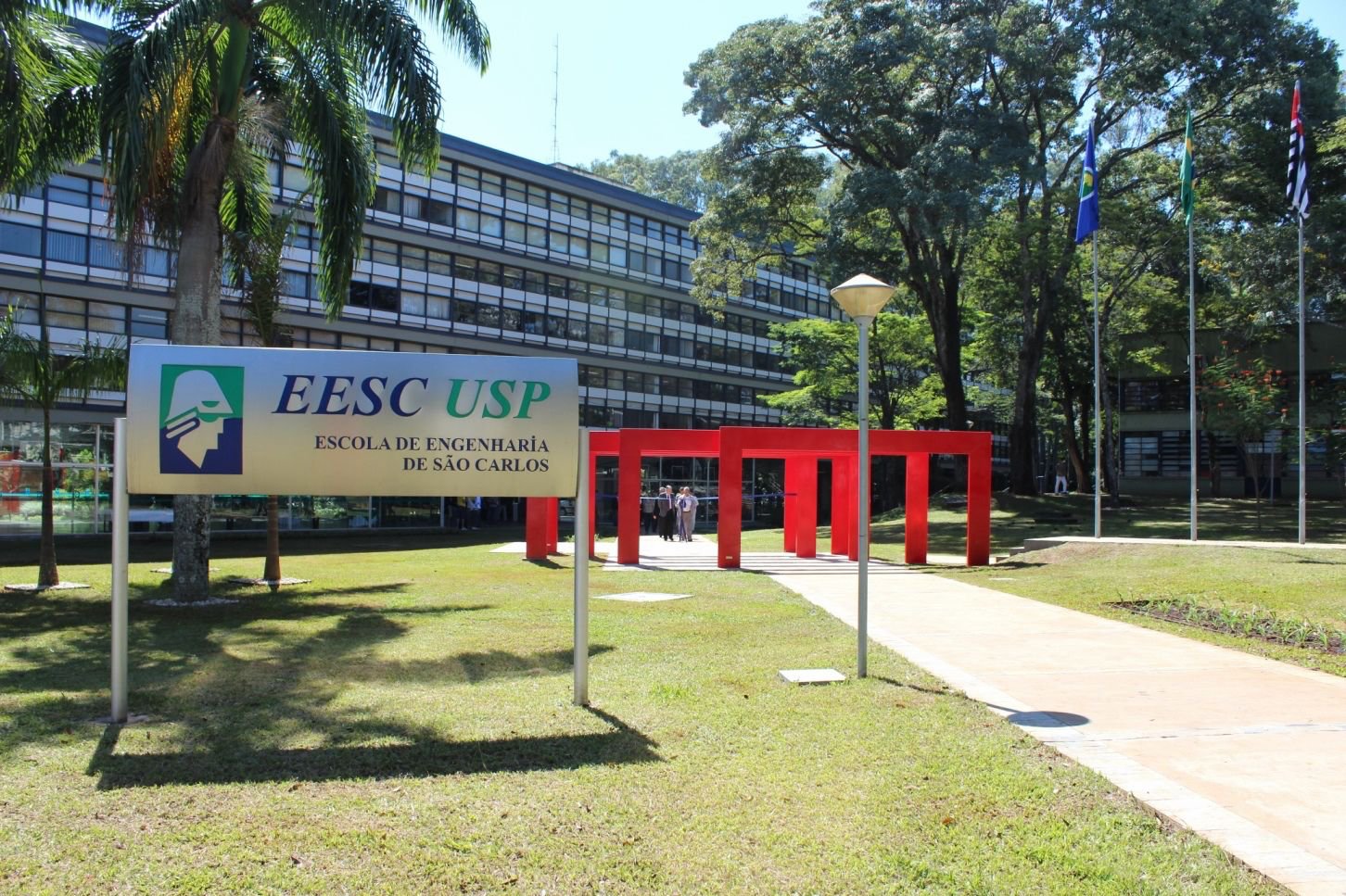 Facade of the São Carlos School of Engineering (EESC-USP)